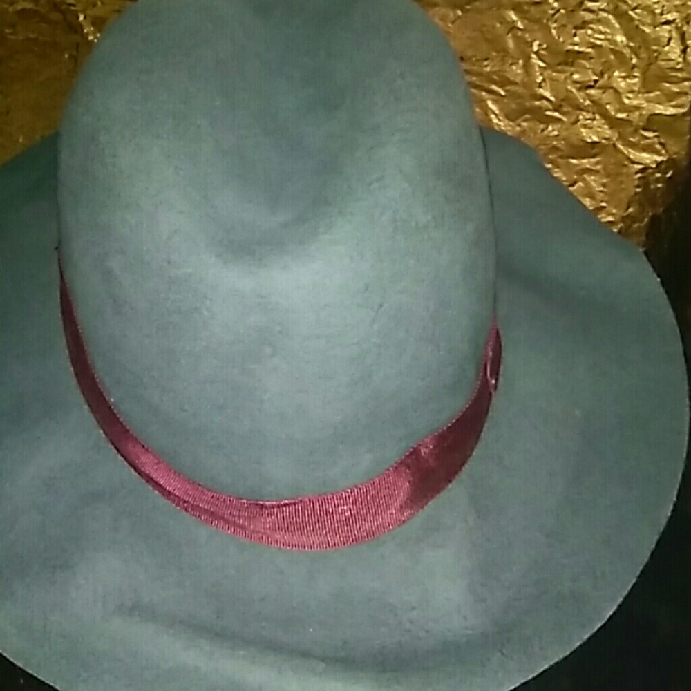 Hat - Picture 3 of 3